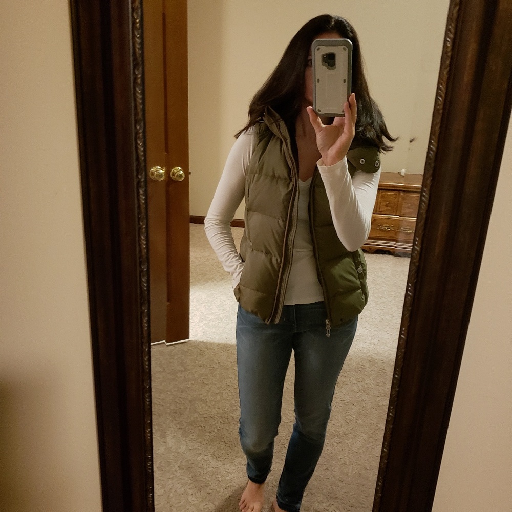 Women's Eddie Bauer premium down filled vest